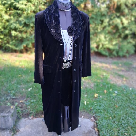 Black Velvet Vintage 90's Opera Coat or Dress M/L - Picture 6 of 9